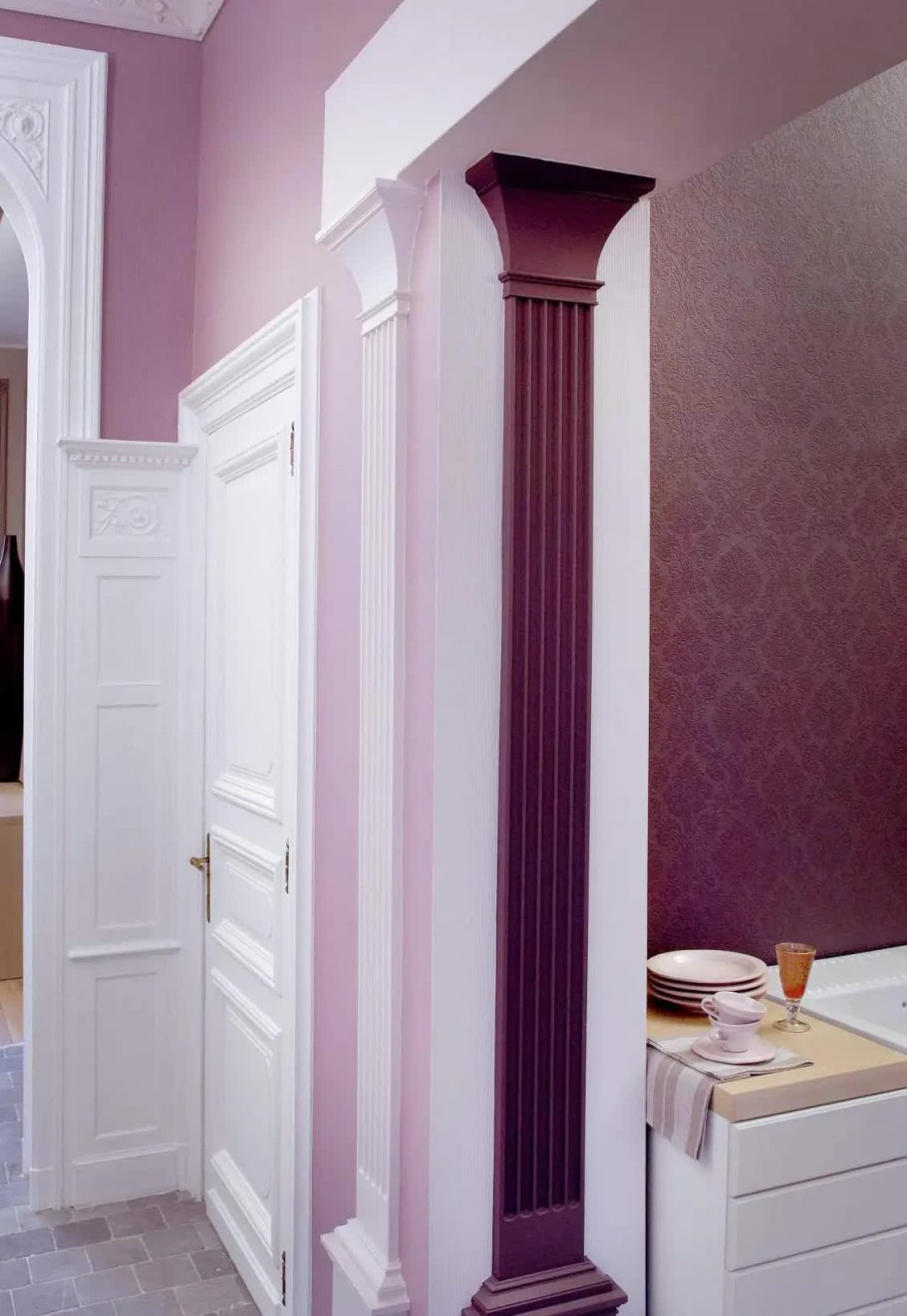 Колонны в гостиной