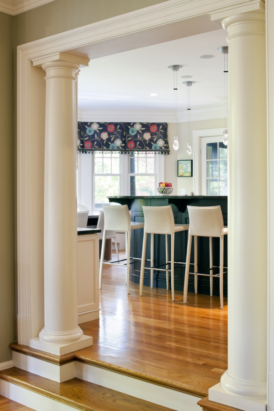 Колонны в интерьере