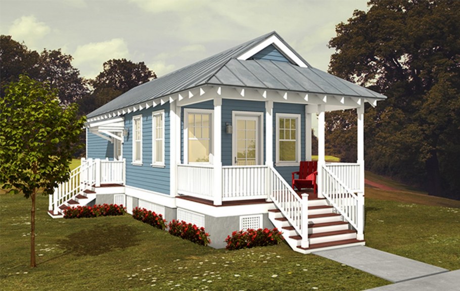 Небольшой дачный домик с верандой