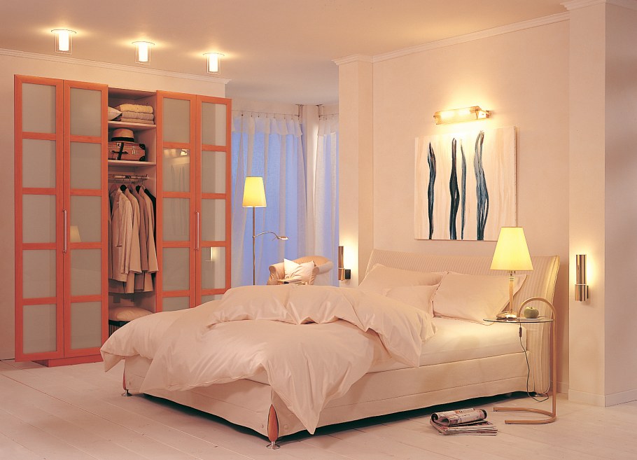 Световое решение в спальне