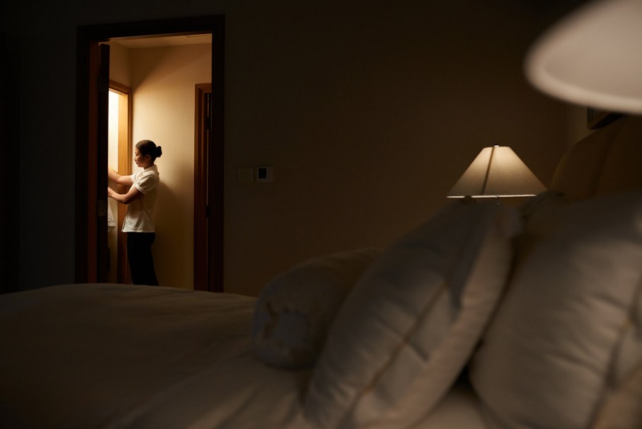 Комната с выключенным светом