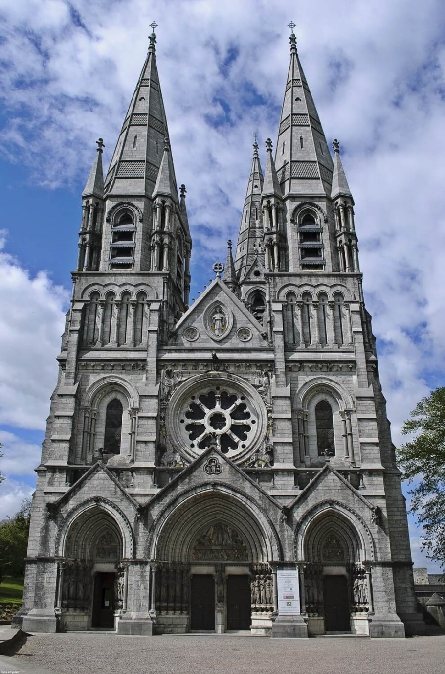 Готика стиль в архитектуре