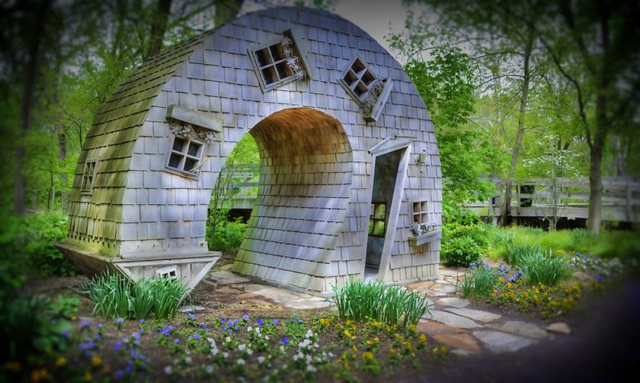 Необычный дом