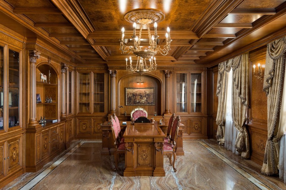 Деревянный классицизм