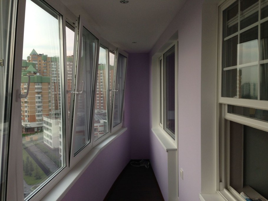 Фиолетовый балкон