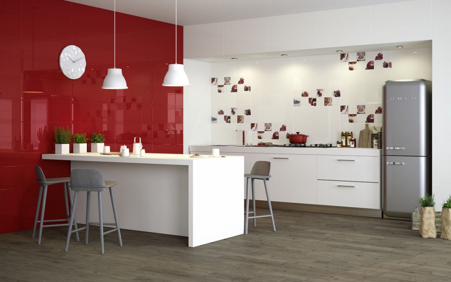 Красная плитка на кухне