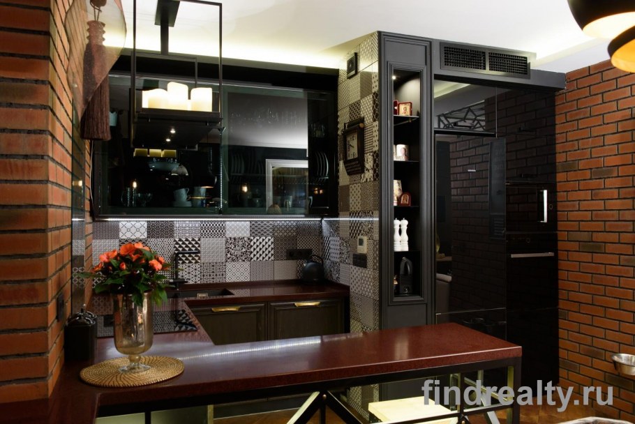 Маленькая кухня в стиле лофт черная
