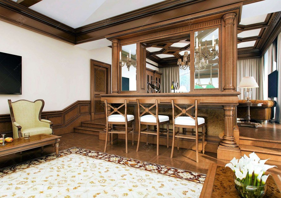 Деревянные колонны в интерьере