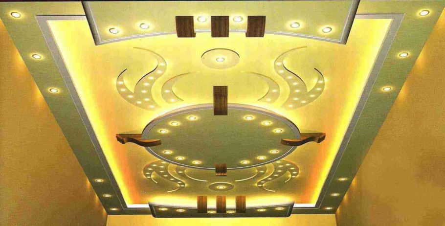 Фигурный потолок классика