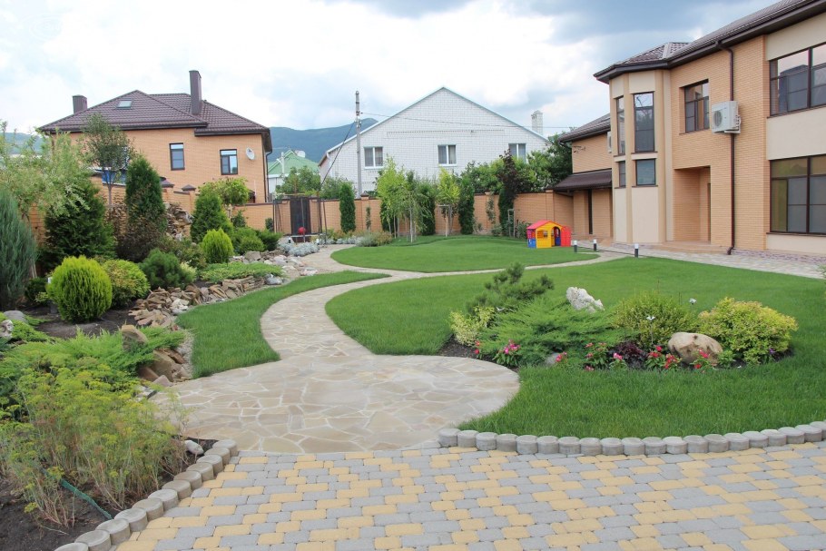 Варианты благоустройства придомовой территории частного дома