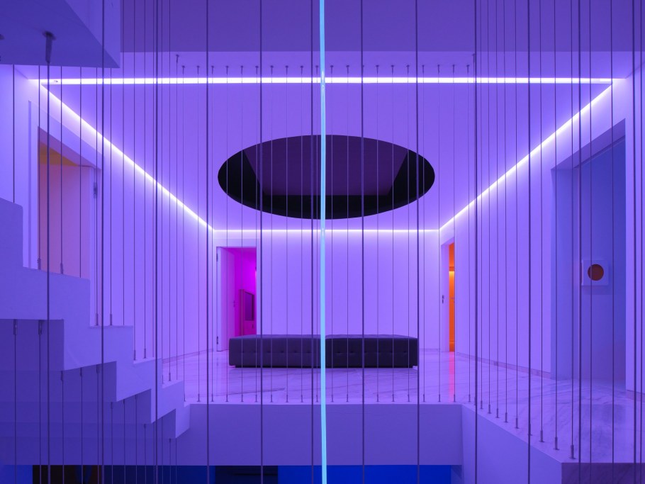 Подсветка стены