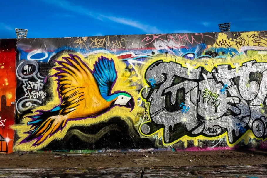 Настенные граффити