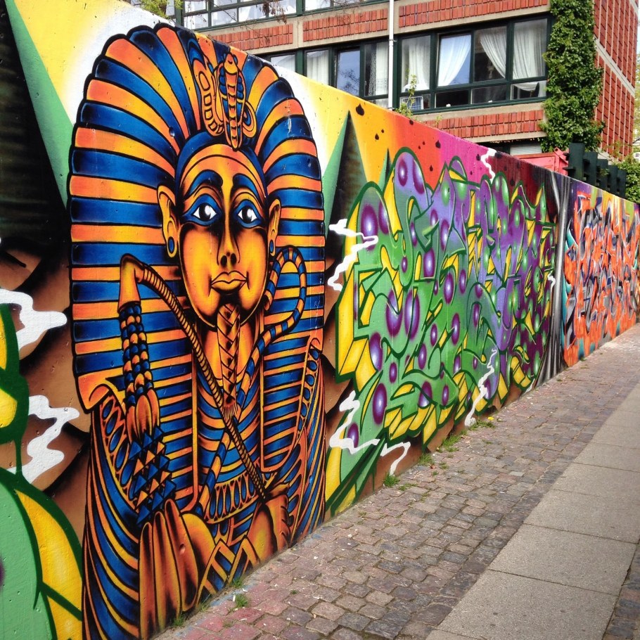 Разрисованные стены на улице