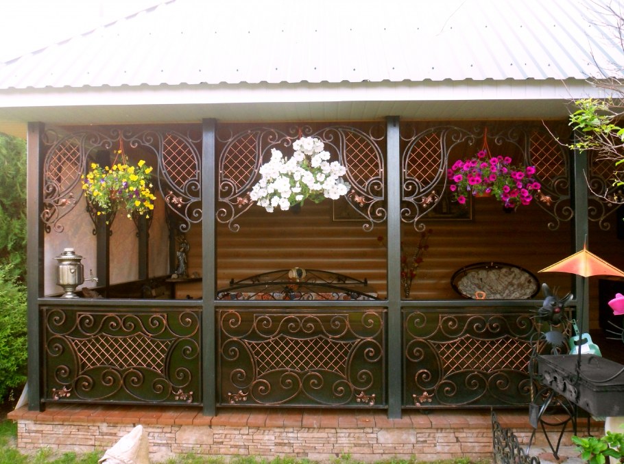 Кованная веранда