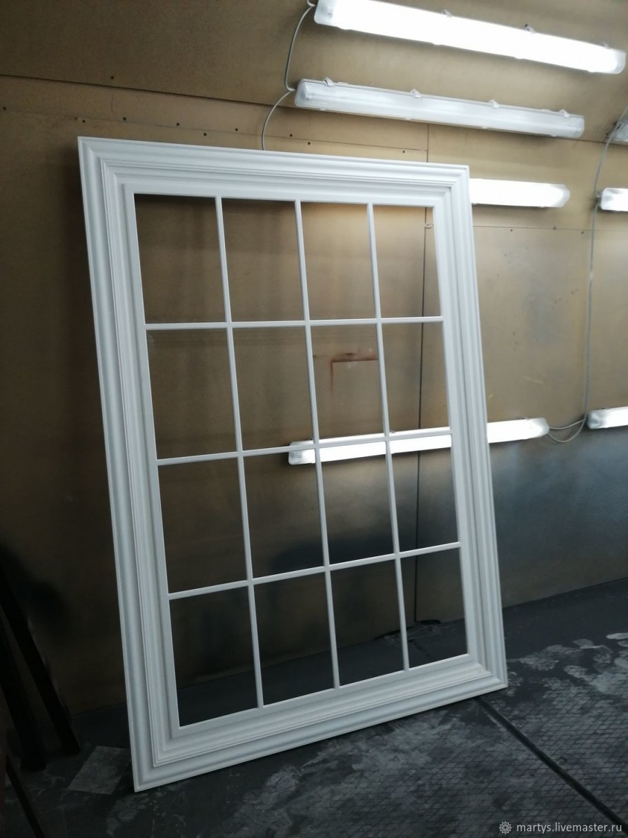 Зеркало в виде окна