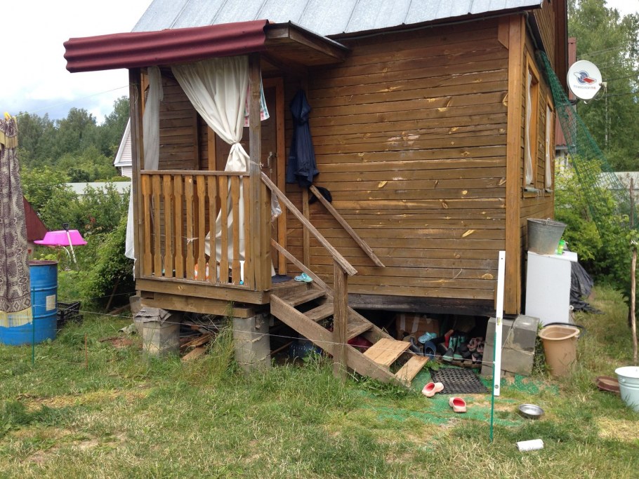 Крыльцо для садового домика