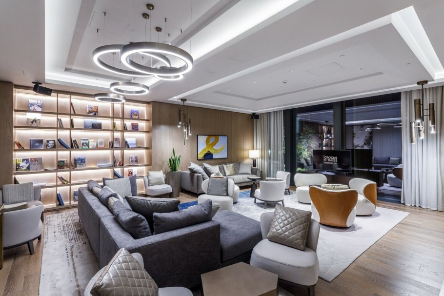 Нева Тауэрс Холл