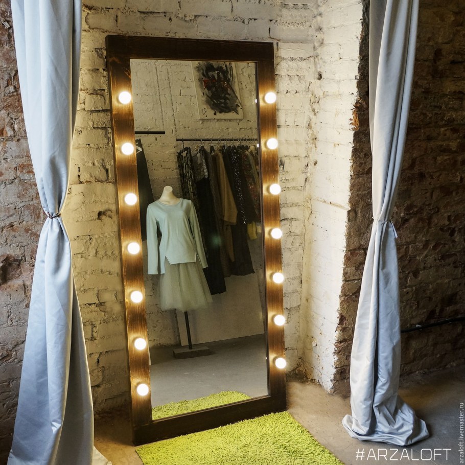 Гримерное зеркало белое