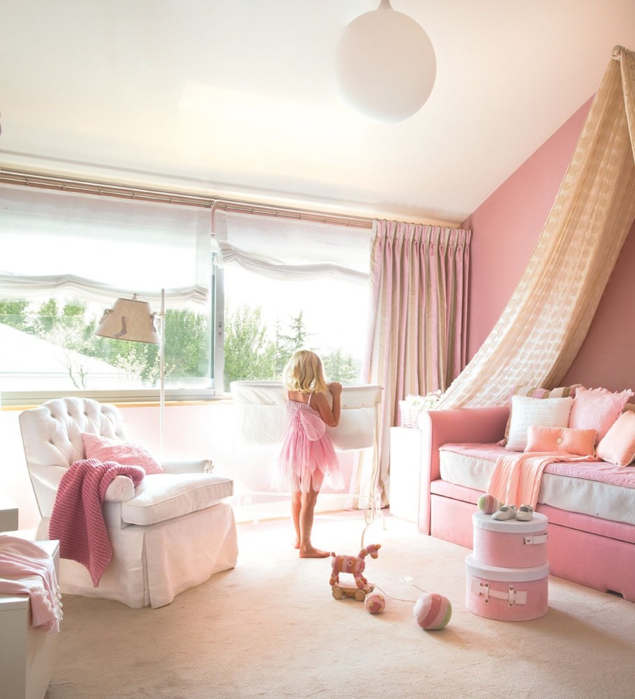 Спальня в стиле золота