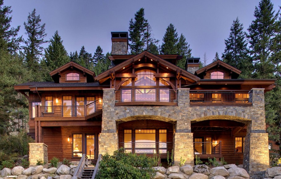 Дом Шале каменный в Канаде