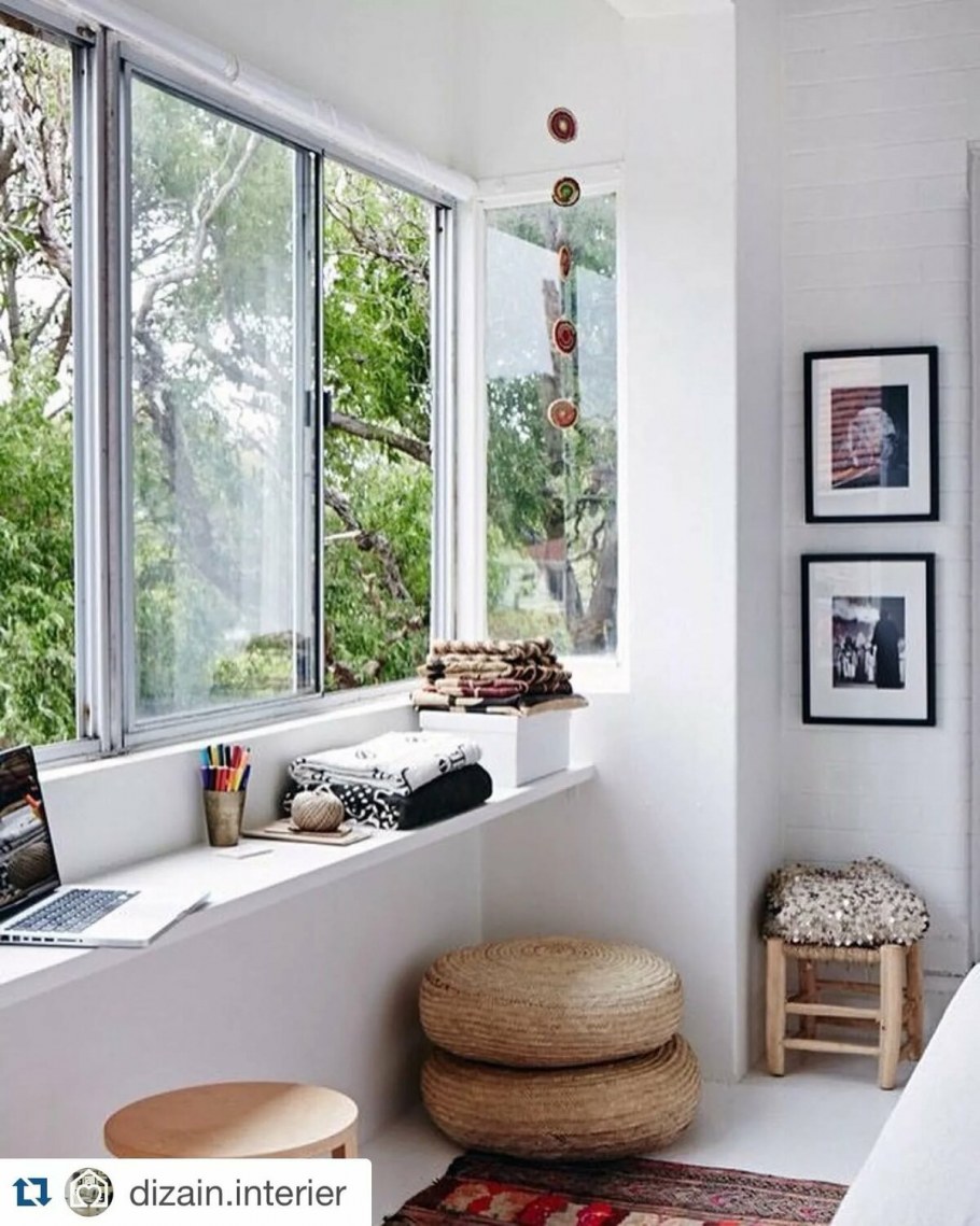 Широкий подоконник