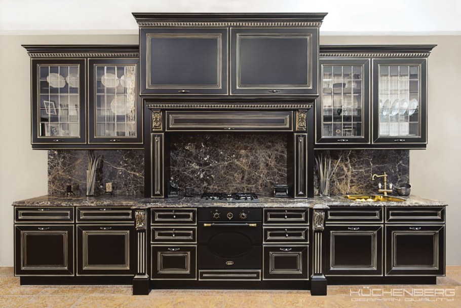 Кухни синего цвета классика