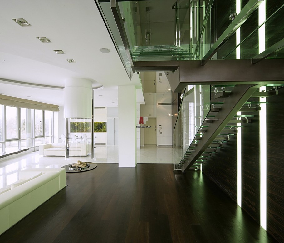 Вестибюль в стиле Хай тек