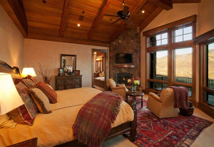 Большая уютная спальня