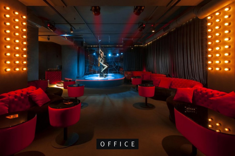 Стрипклуб интерьер