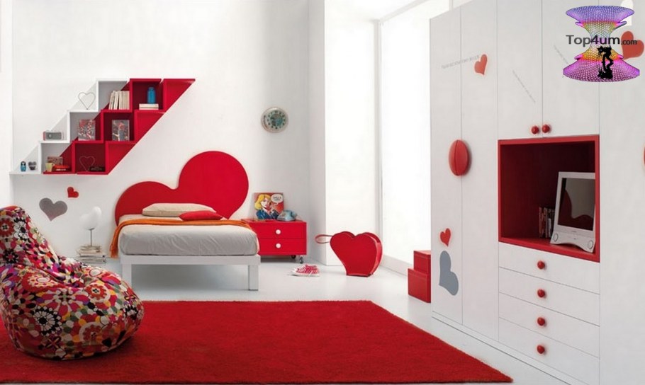 Красная детская комната для девочки