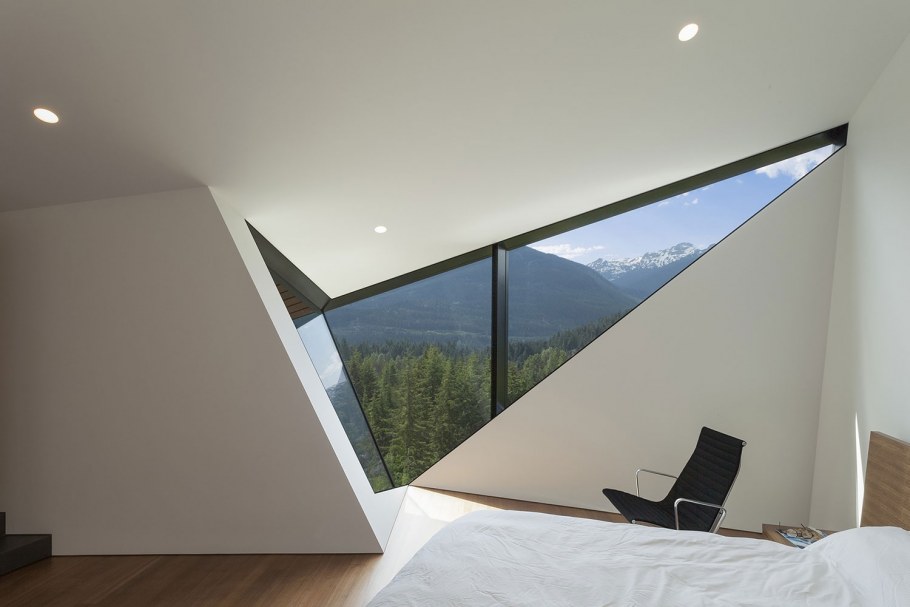 Окна в стиле Деконструктивизм