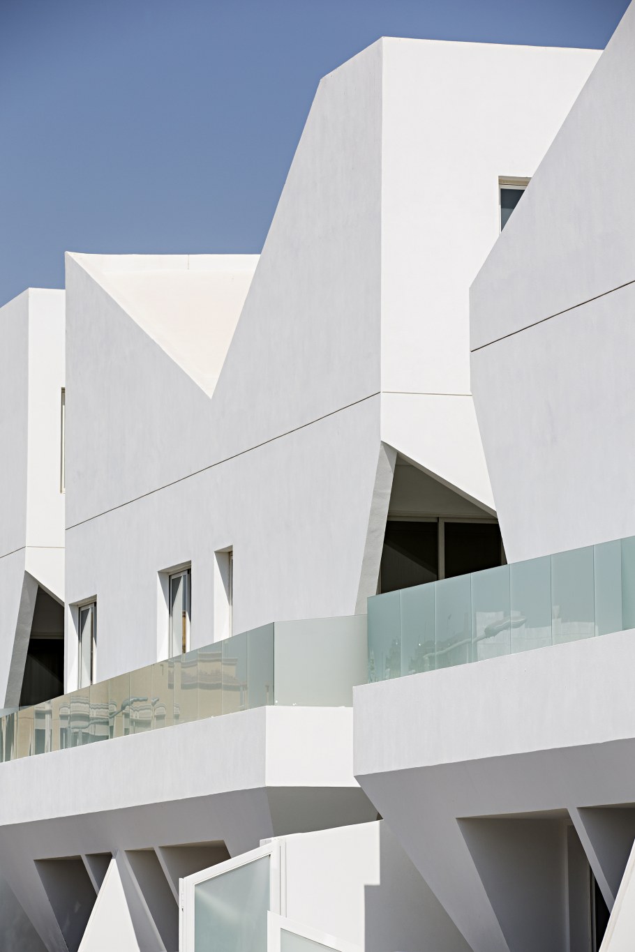 Деконструктивизм интерьере гостиной