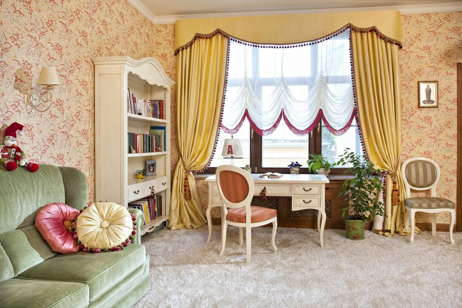 Шторы в интерьере детской