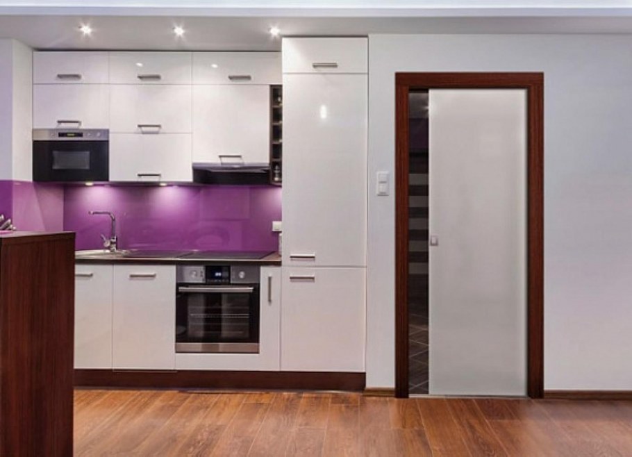 Дверь на кухню