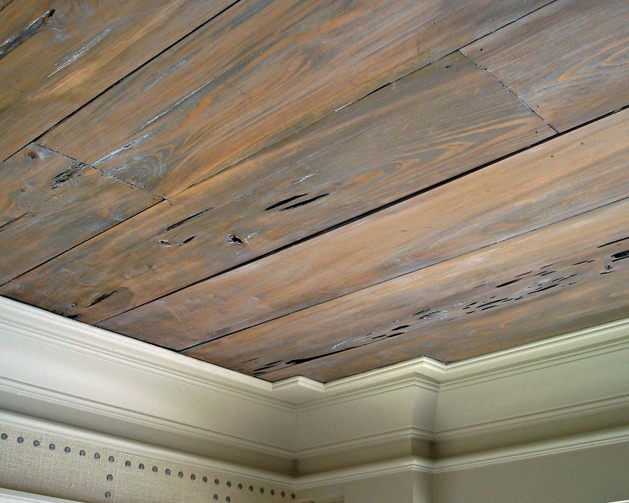 Мансардный потолок вагонка