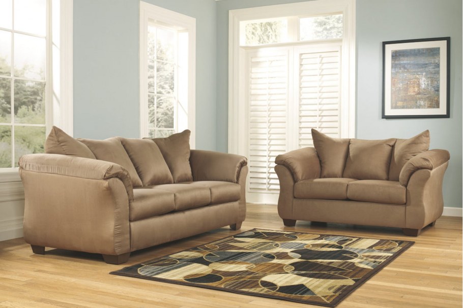 Диван цвета капучино в интерьере