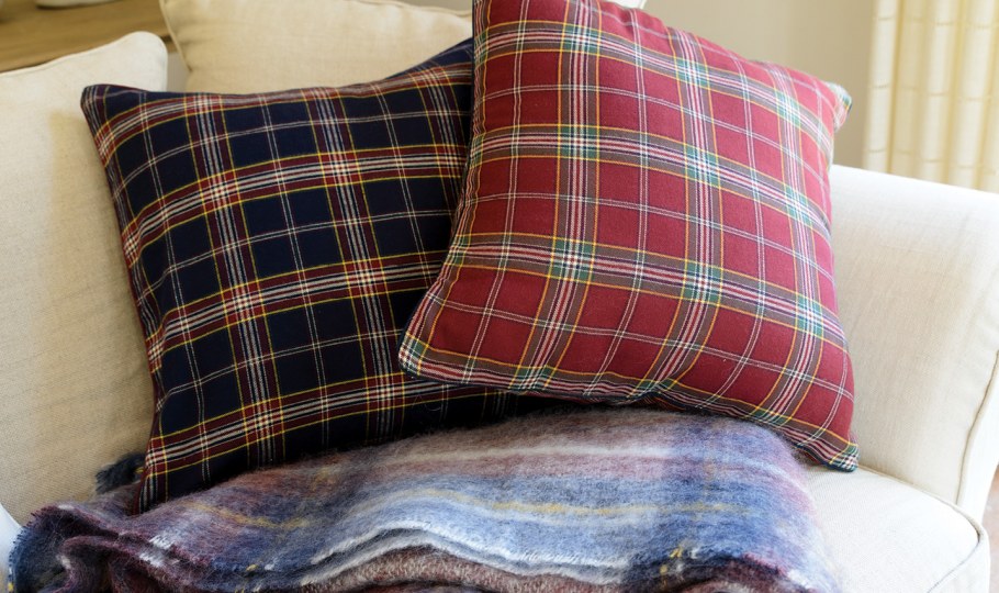 Диванная подушка