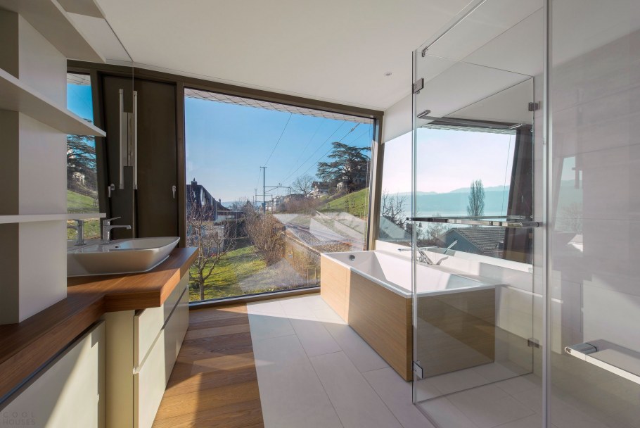 Панорамные двери раздвижные в доме