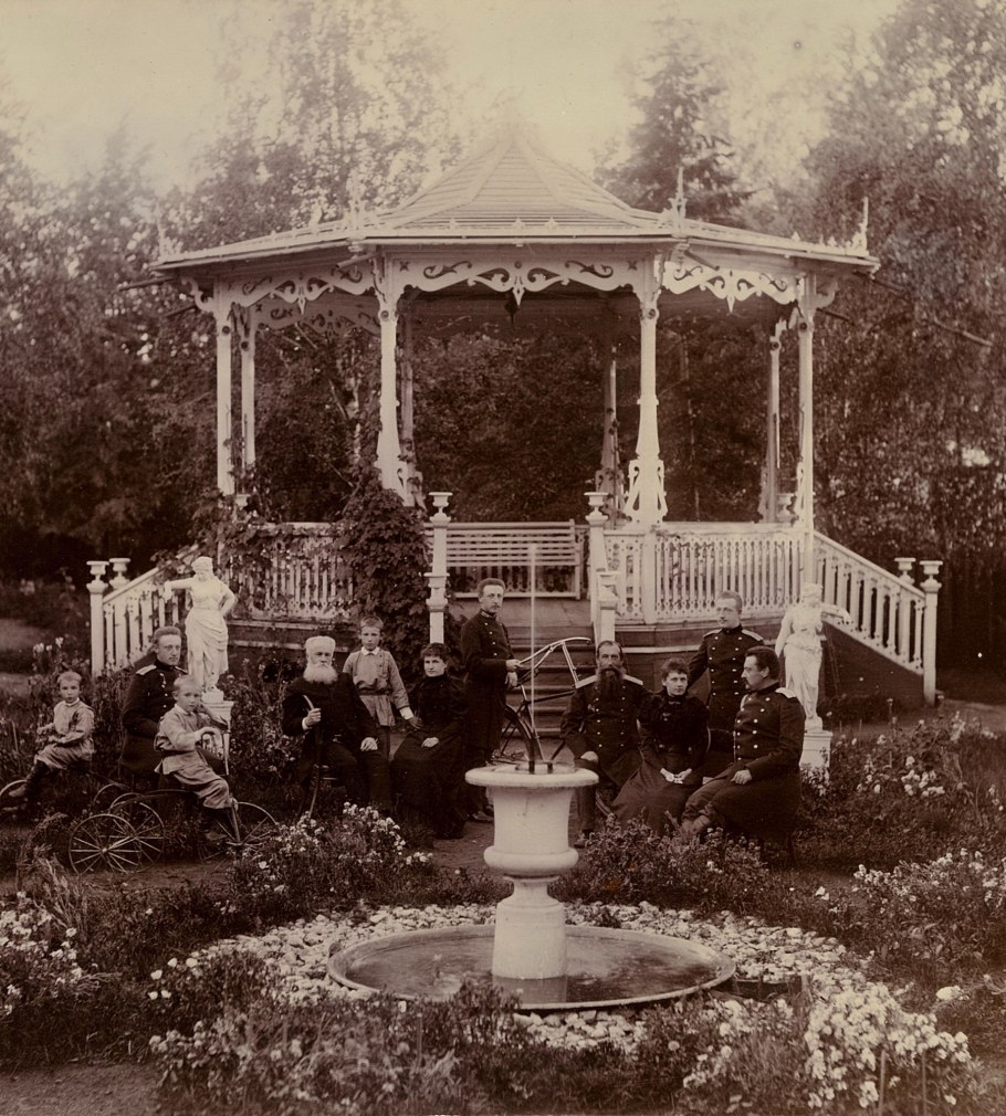 Музей Ижевска в летнем саду