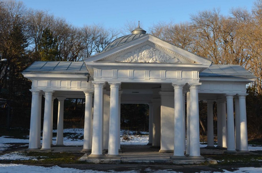 Старая беседка