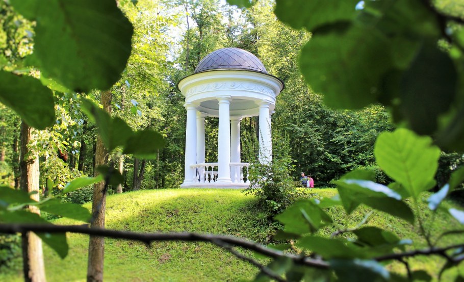 Беседка храм Аполлона в усадьбе Остафьево