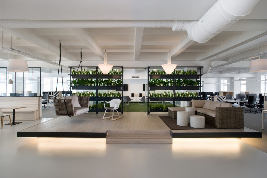 Лаунж зона в общественном здании