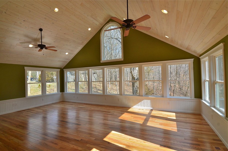 Потолочная вагонка деревянная