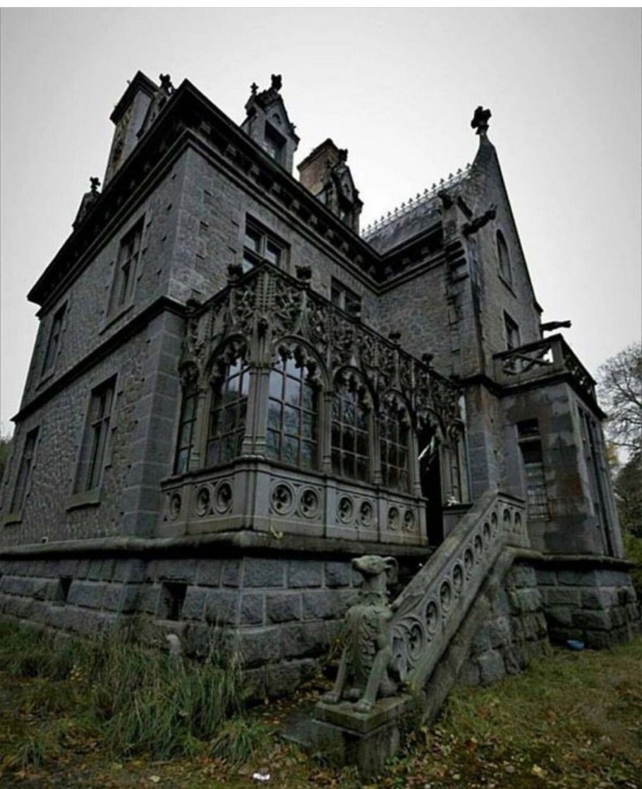 Заброшенный замок Хэлсиен Холл