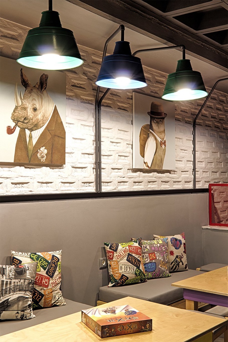 Живопись в интерьере ресторана