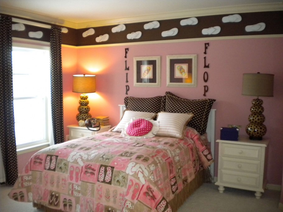 Комната в розовых тонах для девушки