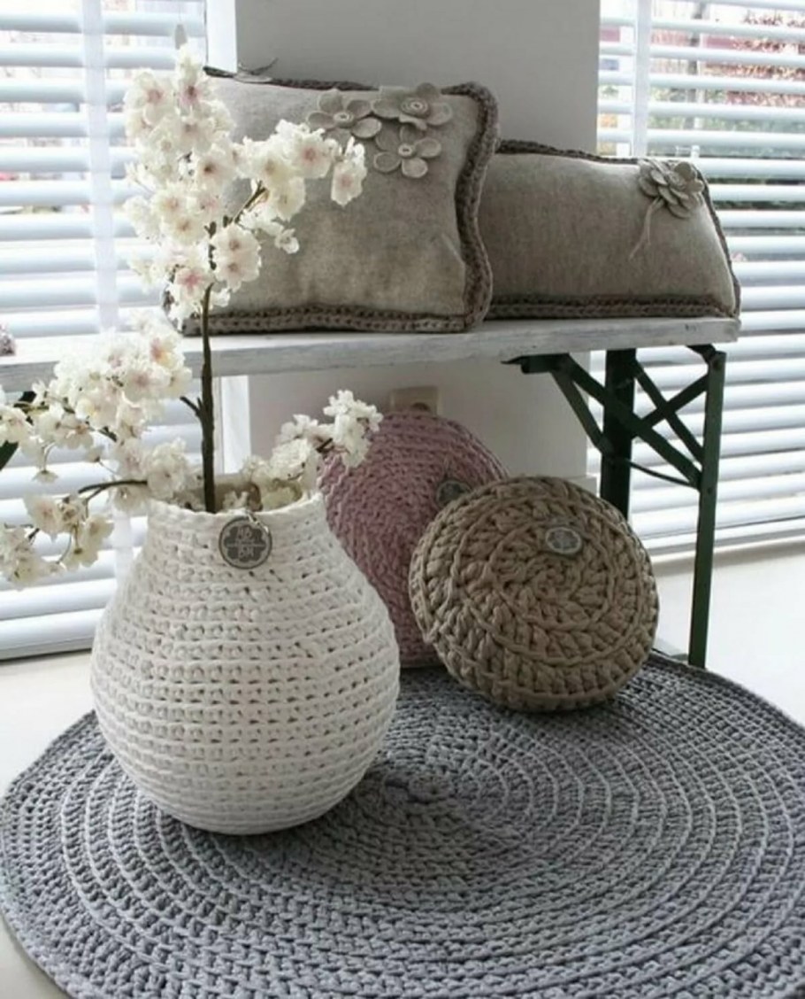 Вязаный декор в интерьере