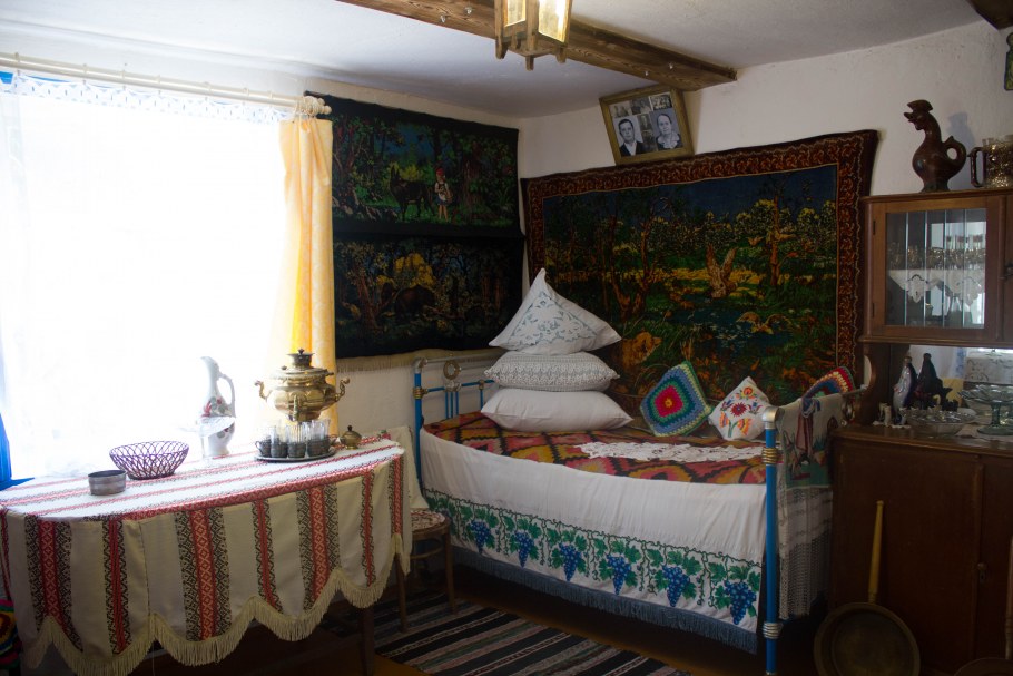 Бабушкина хата, село Прогресс