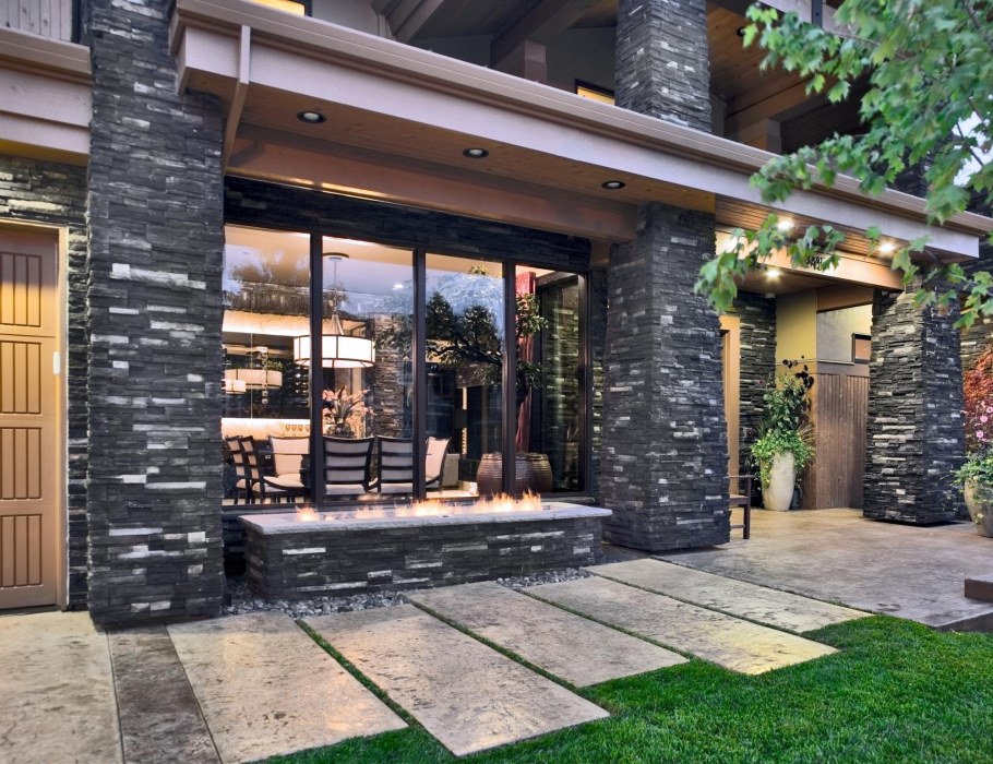 Отделка колонн террасы