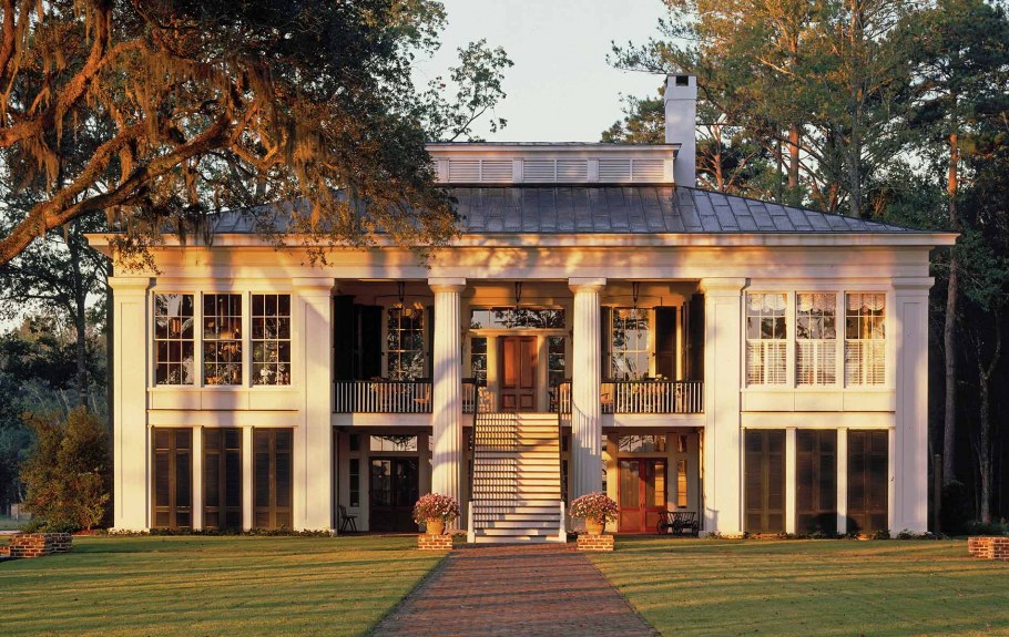 Каркасный дом в плантаторском стиле